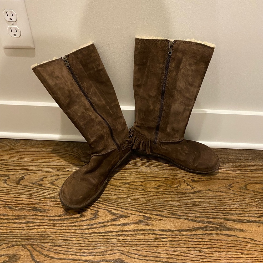 UGG boots - Picture 2 of 2